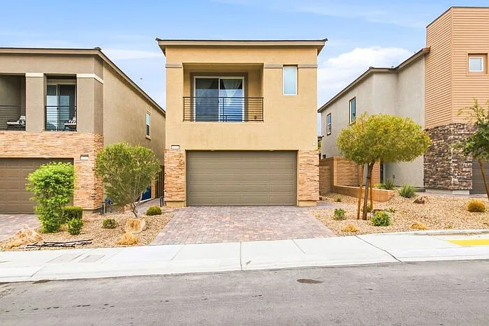 3 bed, 2.5 bath, 1570 sqft, $2,310 — Photo 2