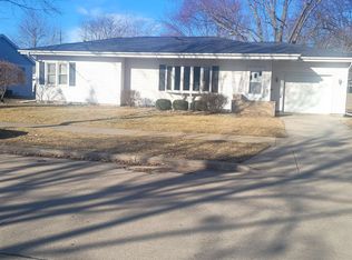 1947 Minnesota St, Oshkosh, WI
