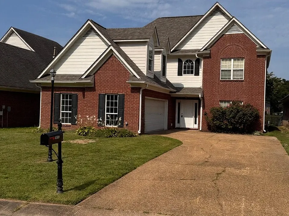 3803 Lake Village Cv