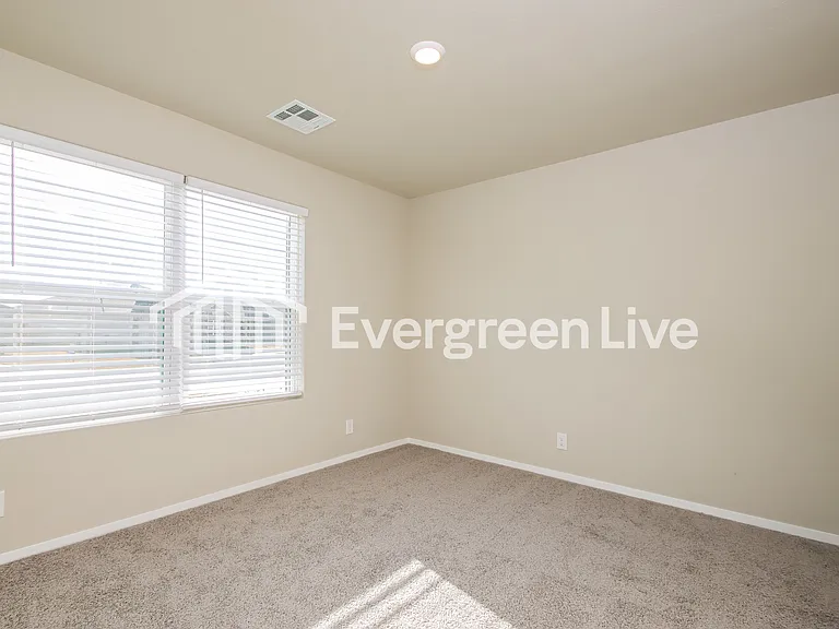 1002 W Lawton Rd — Photo 13