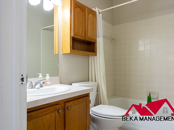 4th image of 49417 Plymouth Way