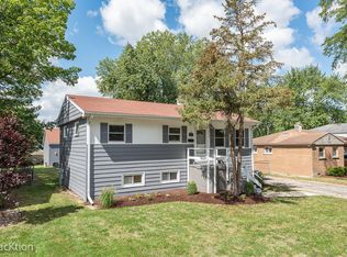 6404 Powell St, Downers Grove, IL 60516