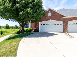 1902 Sinclair Ct, Bloomington, IL