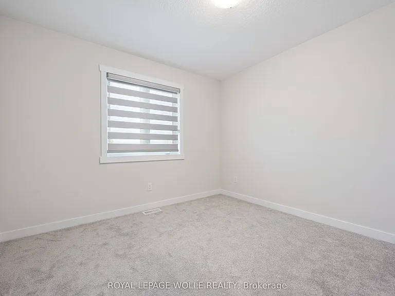 40 Moon Cres — Photo 16