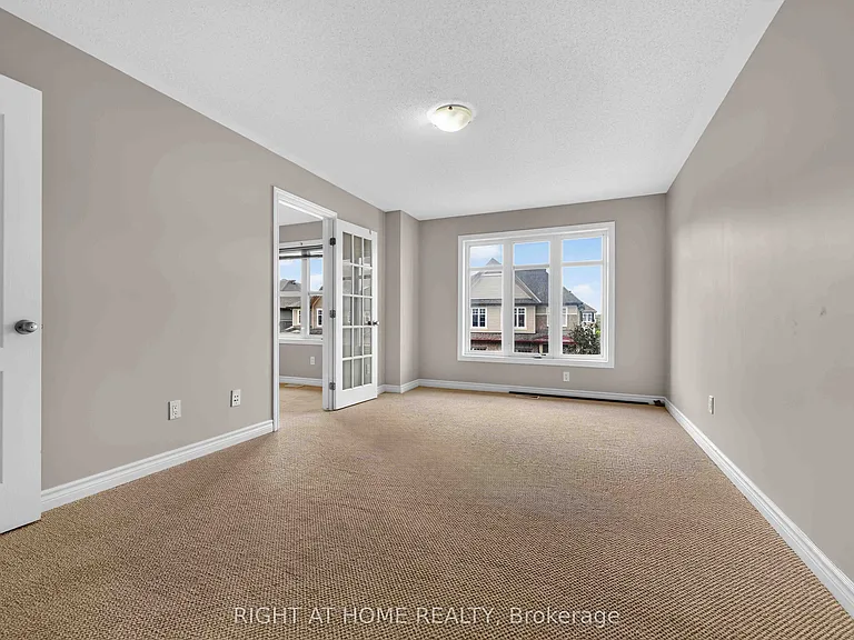 628 Moorpark Ave — Photo 9