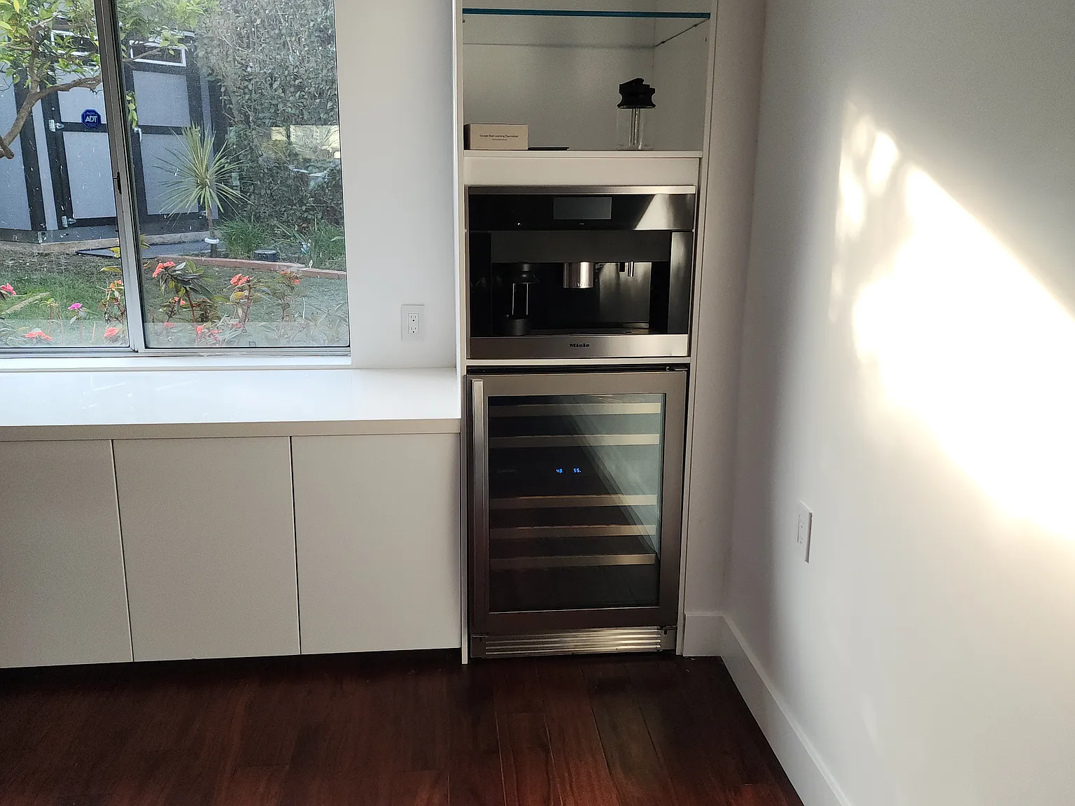 3 bed, 1700 sqft, $10,000 — Photo 2