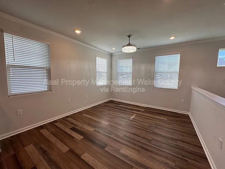 410 Odham Ln — Photo 31