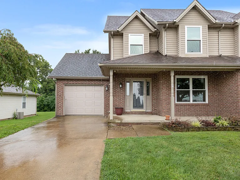 105 Bay Hill Dr — Photo 1