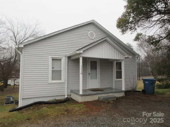 1110 20th St NE, Hickory, NC 28601