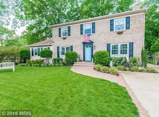 7810 Hayfield Rd, Alexandria, VA 22315