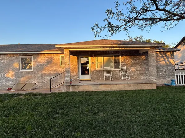 1045 N Purdue Ave, Liberal, KS 67901