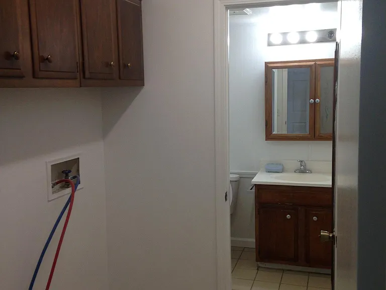 805 Gribbin Ln — Photo 5