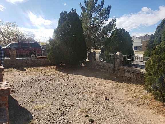 4th image of 11004 Rockdale St