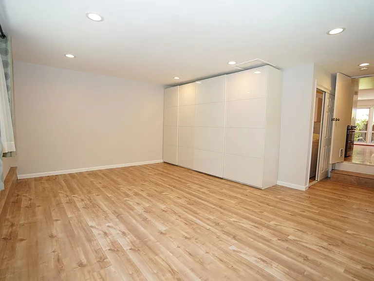 1185 Countess Ct — Photo 15