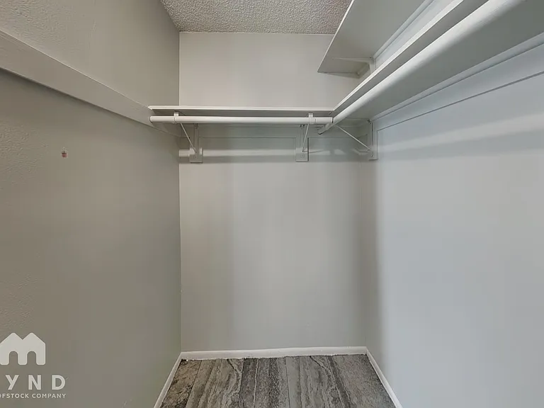 209 Banyan Ct — Photo 15