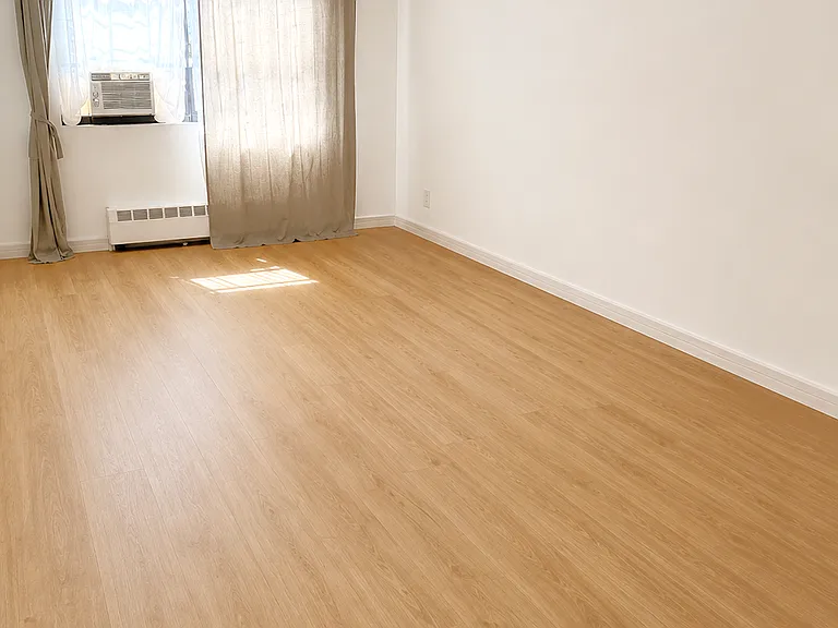 3220 34th Ave #2F — Photo 10