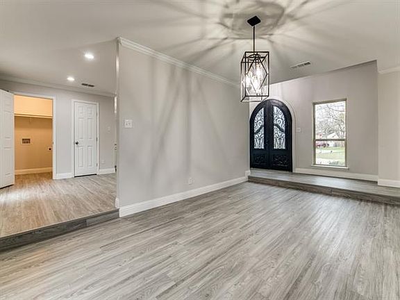 4th image of 336 Hillview Dr