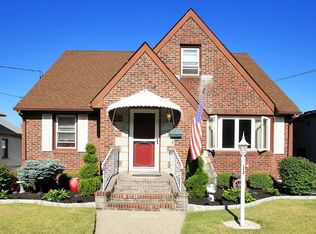 39 Franklin Pl, East Rutherford, NJ 07073