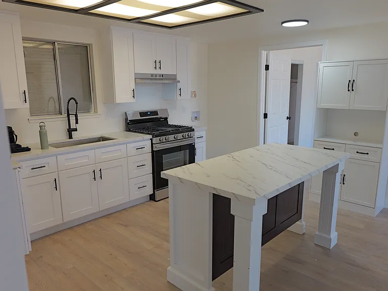 20997 Pine Ridge Ave #2 — Photo 15