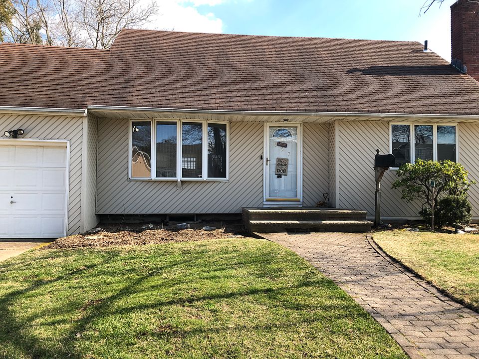 1st image of 657 Knollwood Dr