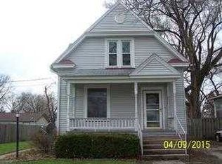 352 Clark St, Galesburg, IL 61401