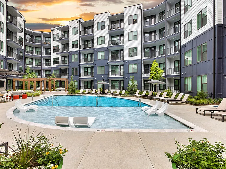 Ellison Parkview — Photo 8