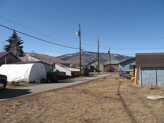 2nd image of 140 East Topaz