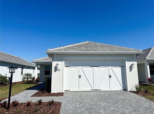 8140 Sternway Rd, Sarasota, FL 34240