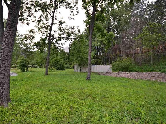 5th image of 426 Trentham Ln