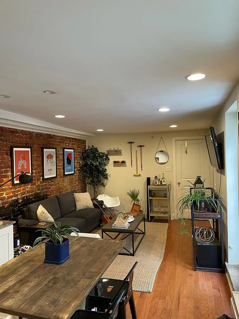 Building Photo - 1708 S 4th St #3