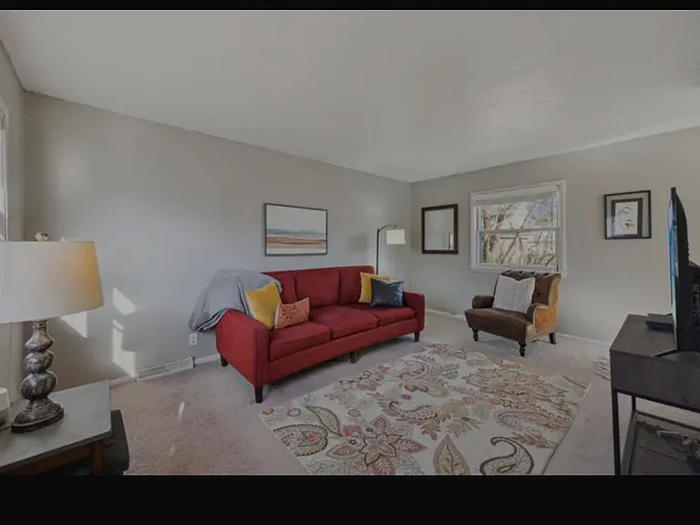 5150 Irving Ave N — Photo 4