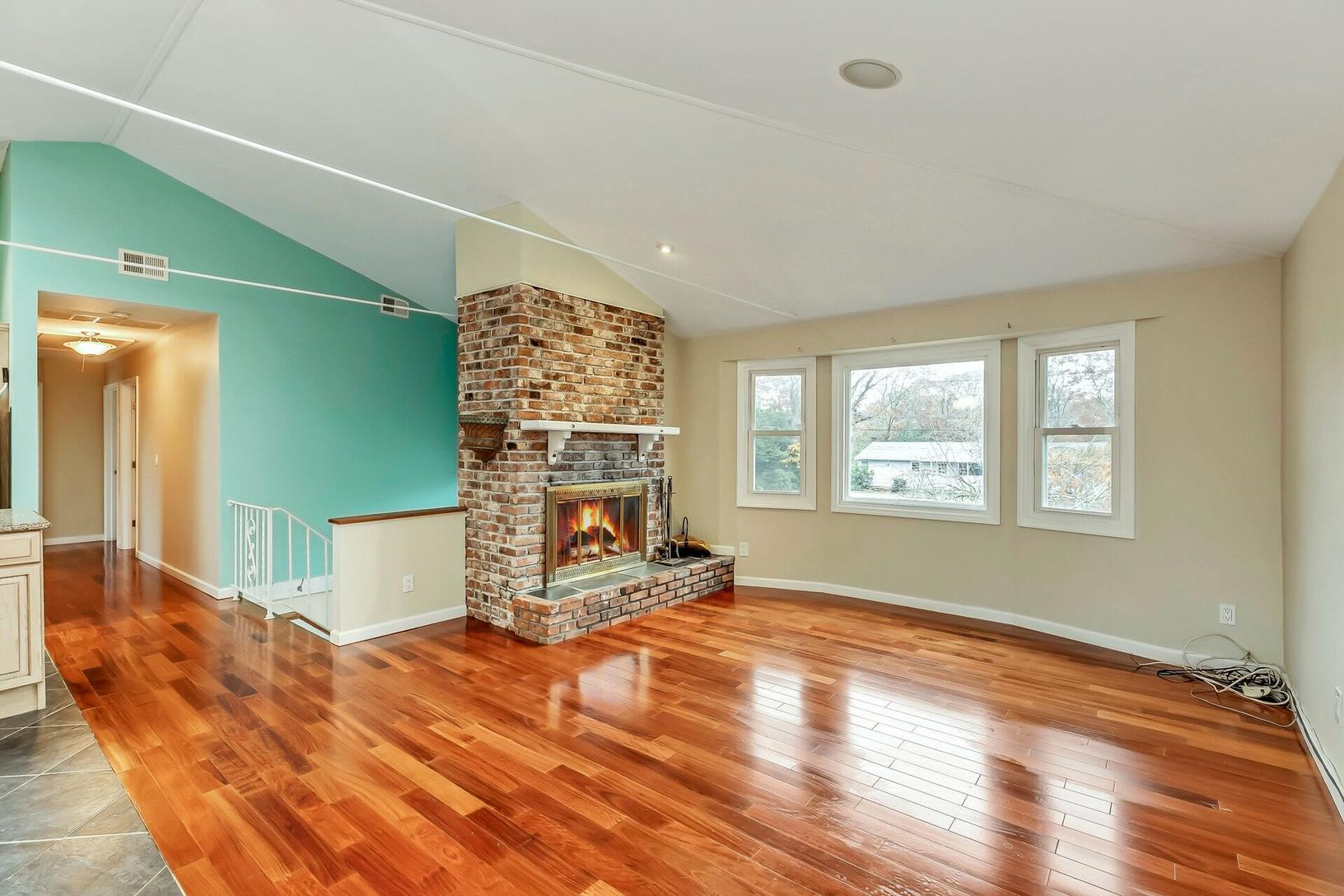  LIVING ROOM FIREPLACE