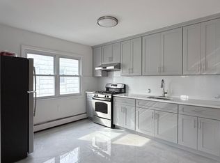 1438 144th Pl Floor 2, Whitestone, NY 11357