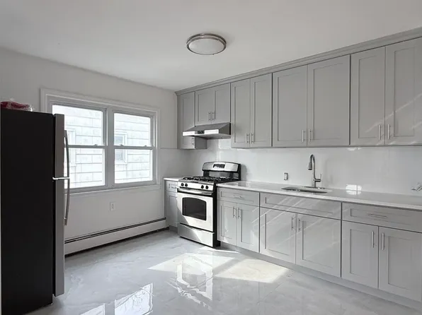 1438 144th Pl Floor 2, Whitestone, NY 11357