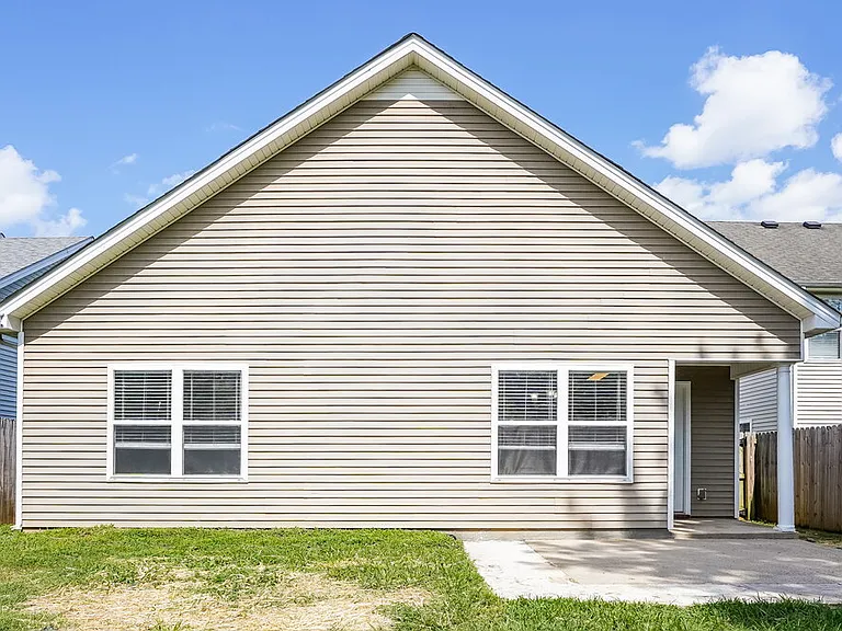 1632 Beaconcrest Cir — Photo 17