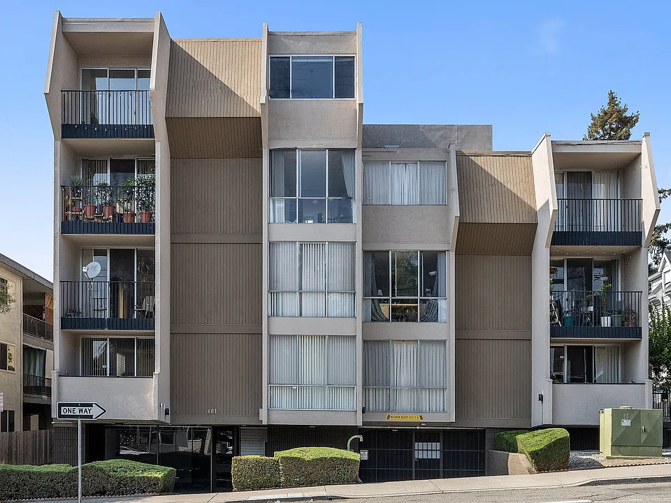601 Oakland Ave Apartments