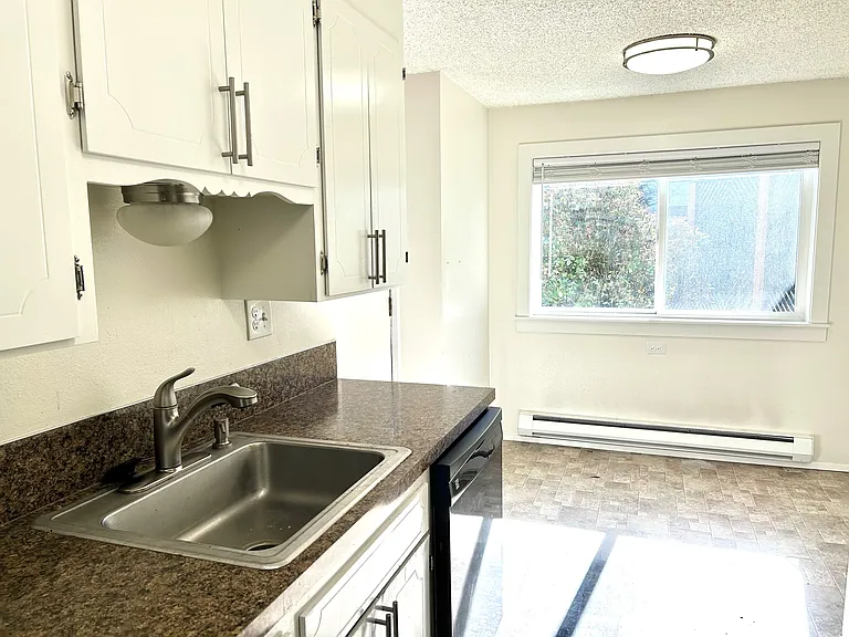 1428 NW 61st St — Photo 7