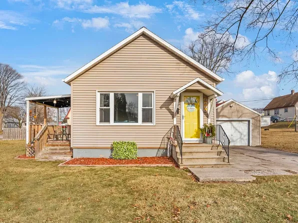 1571 Charles St, Green Bay, WI 54302