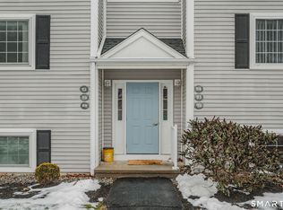 310 Boston Post Rd UNIT 90, Waterford, CT 06385