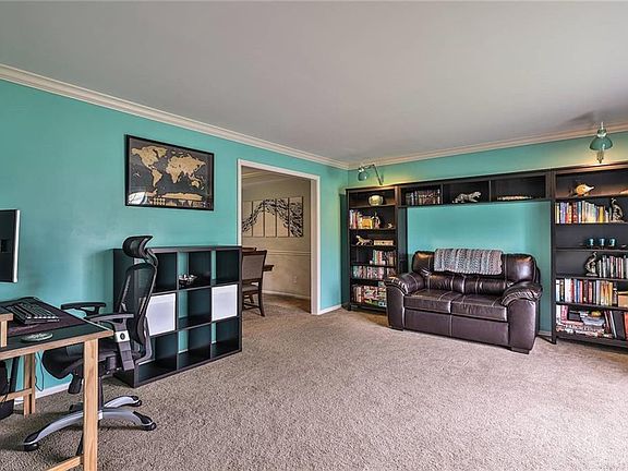 4th image of 7862 Ashford Glen Ct