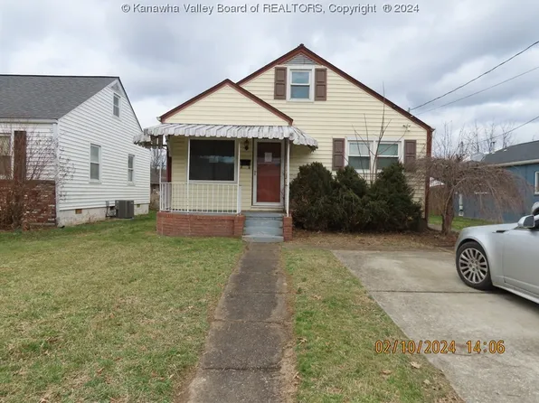 2208 Lincoln Ave, Saint Albans, WV 25177