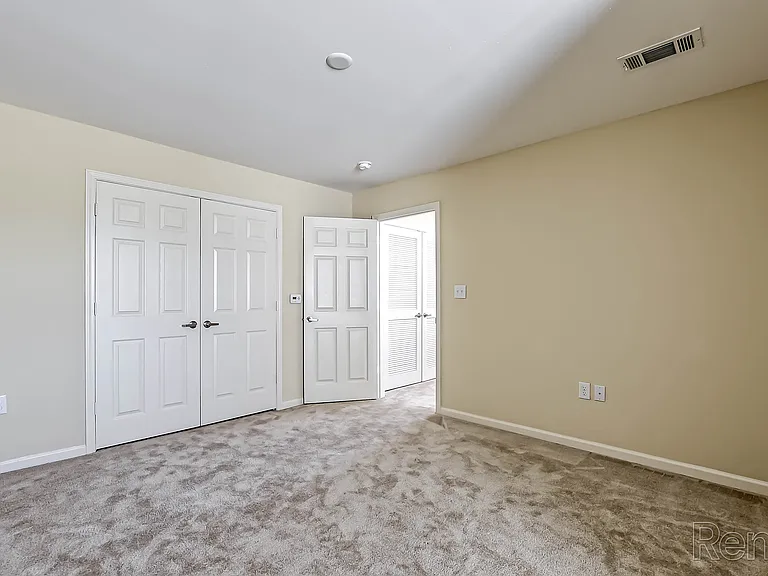 Oak Manor Villas — Photo 26