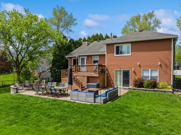 701 N Coolidge Ave, Palatine, IL 60067