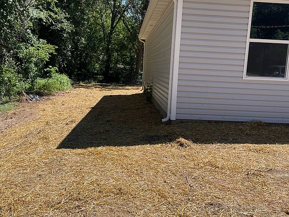 3rd image of 2444 N Benton Ave