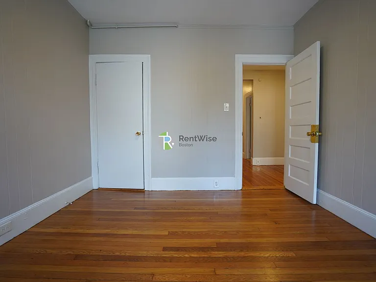 4 Ashford St #A — Photo 8