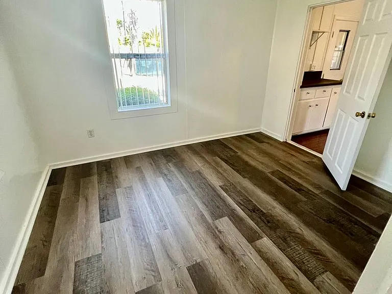 1214 Mitchell St — Photo 16