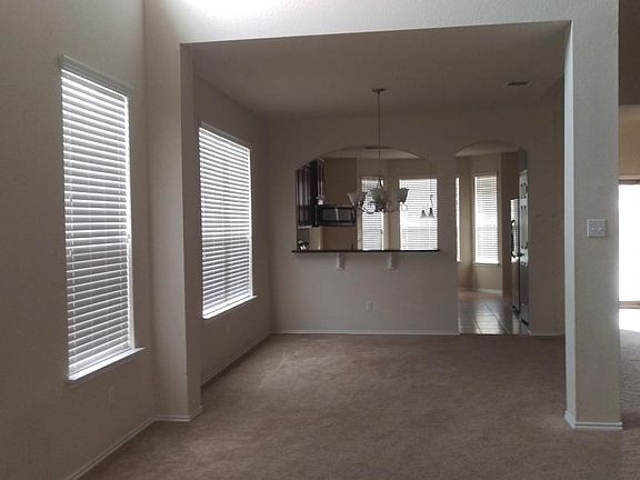 5th image of 6107 Emilie Ln