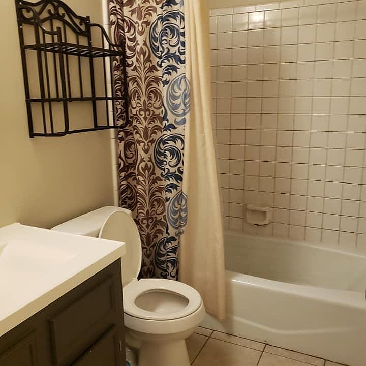 2nd image of 2717 Stivers Blvd