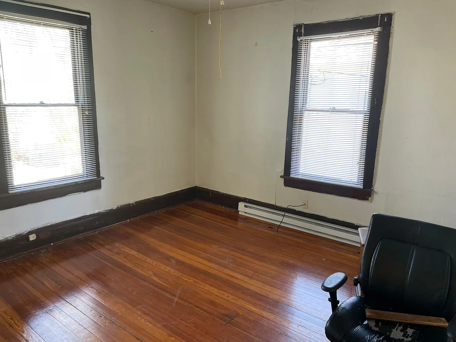 615 Mountain Ave SW — Photo 4