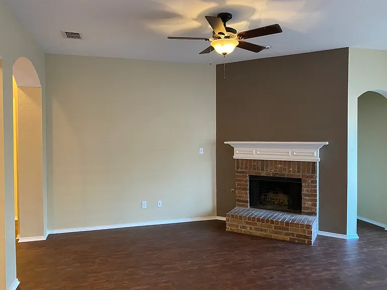 292 Plum Tree Dr — Photo 2